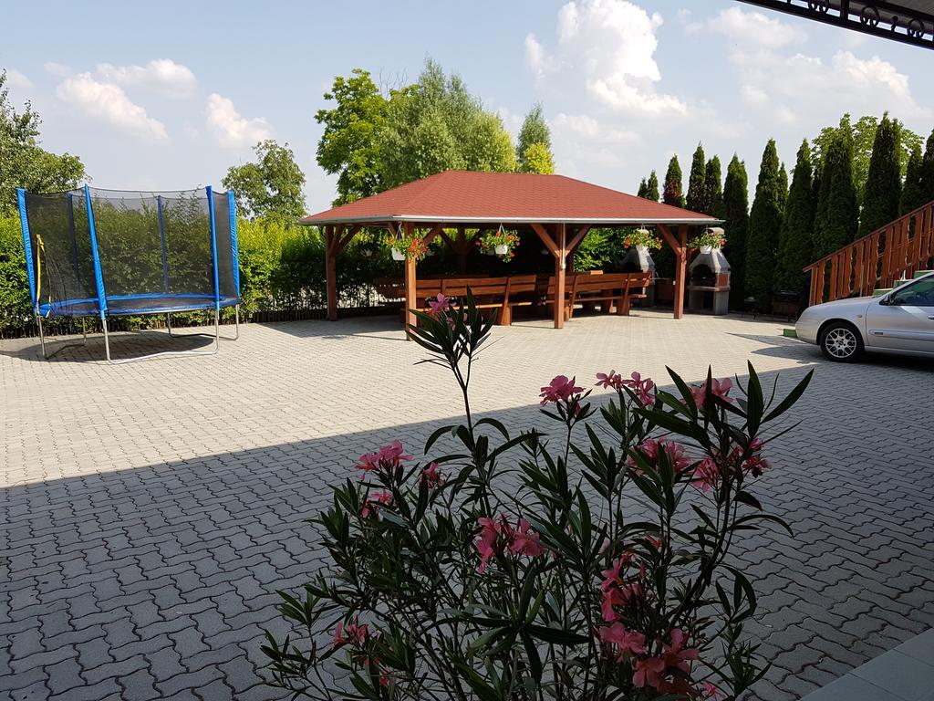 Apartman Taktik Veľký Meder Dış mekan fotoğraf