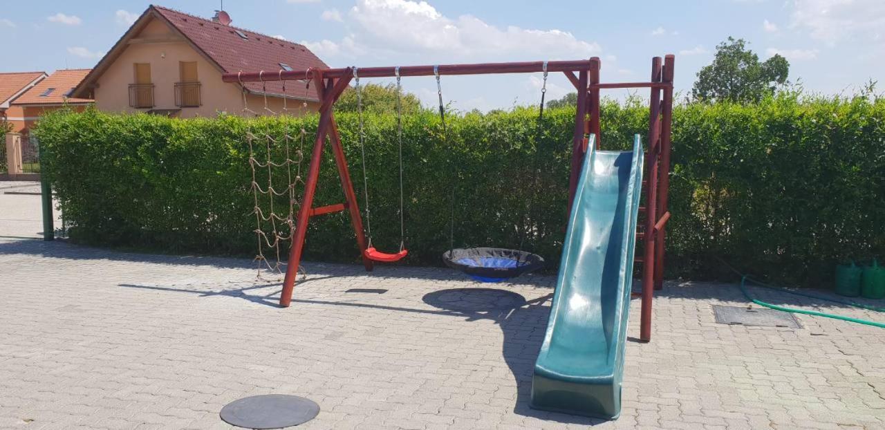 Apartman Taktik Veľký Meder Dış mekan fotoğraf